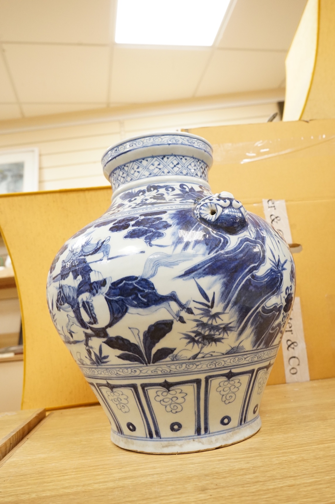 A large Chinese blue and white vase, 38cm